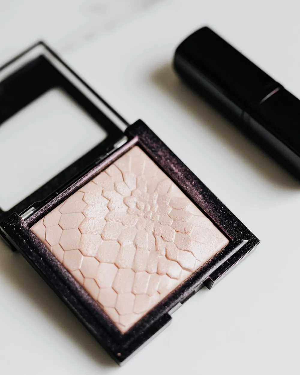 Satin Glow Highlighter